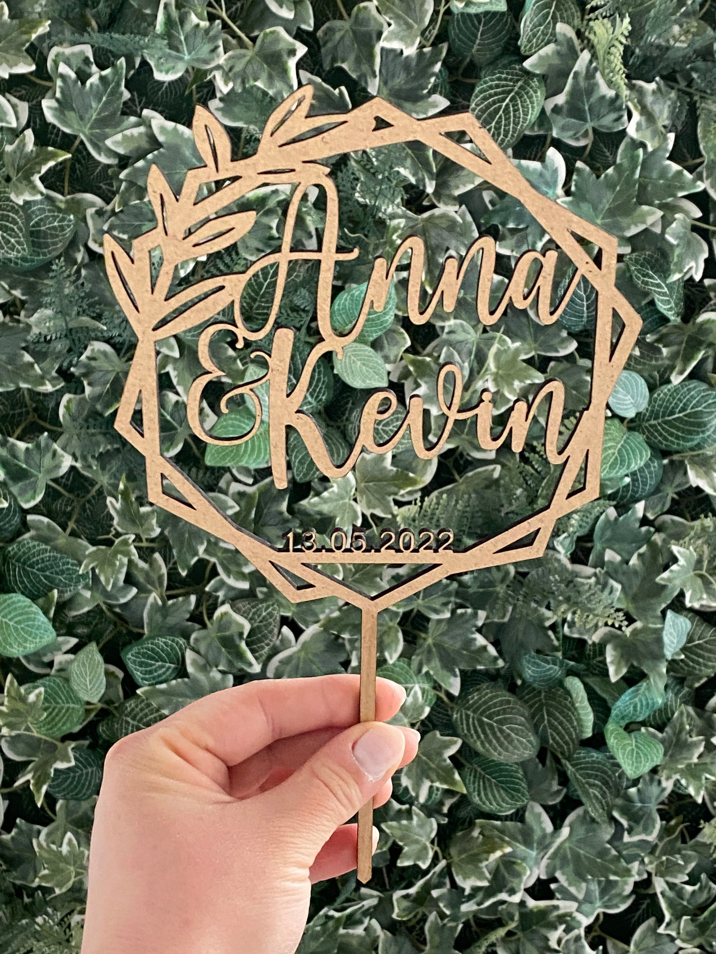 Personalisierter Hexagon.Caketopper Hochzeitstorte