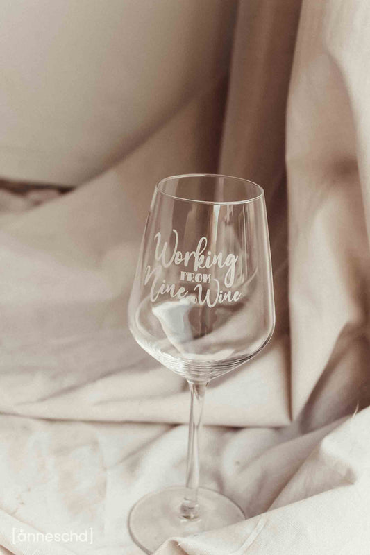 Weinglas mit Gravur, personalisierbares Glas-Geschenk