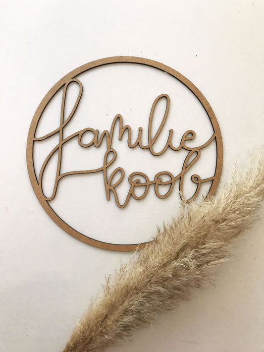 Personalisiertes Familien-Holzschild, Holzkranz 25cm