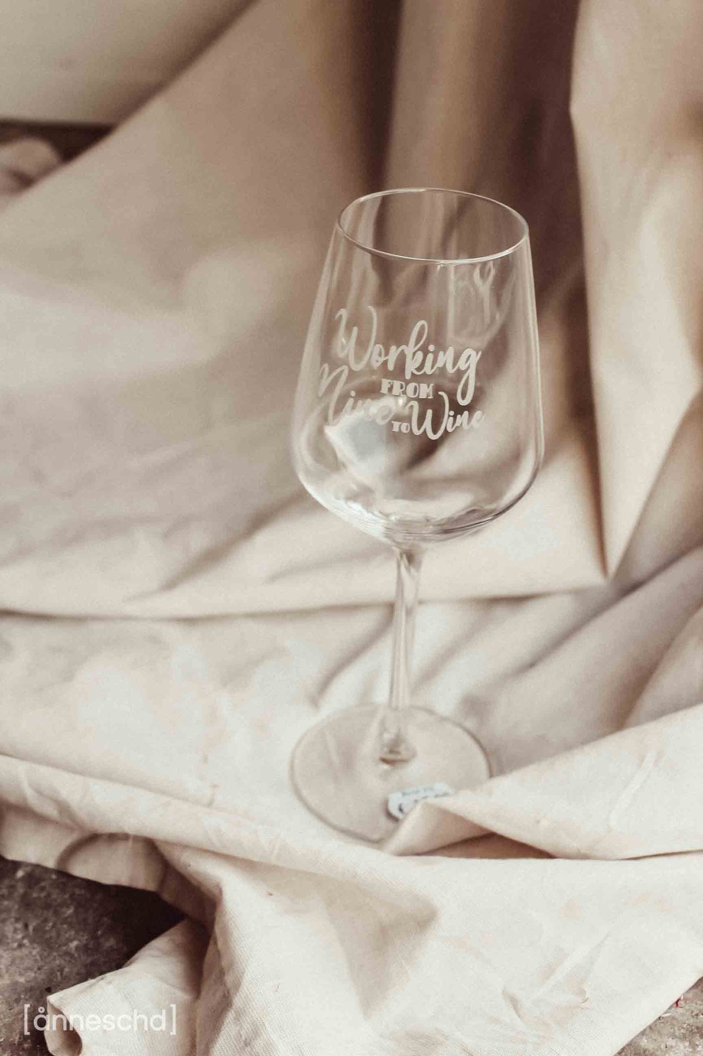 Weinglas mit Gravur, personalisierbares Glas-Geschenk
