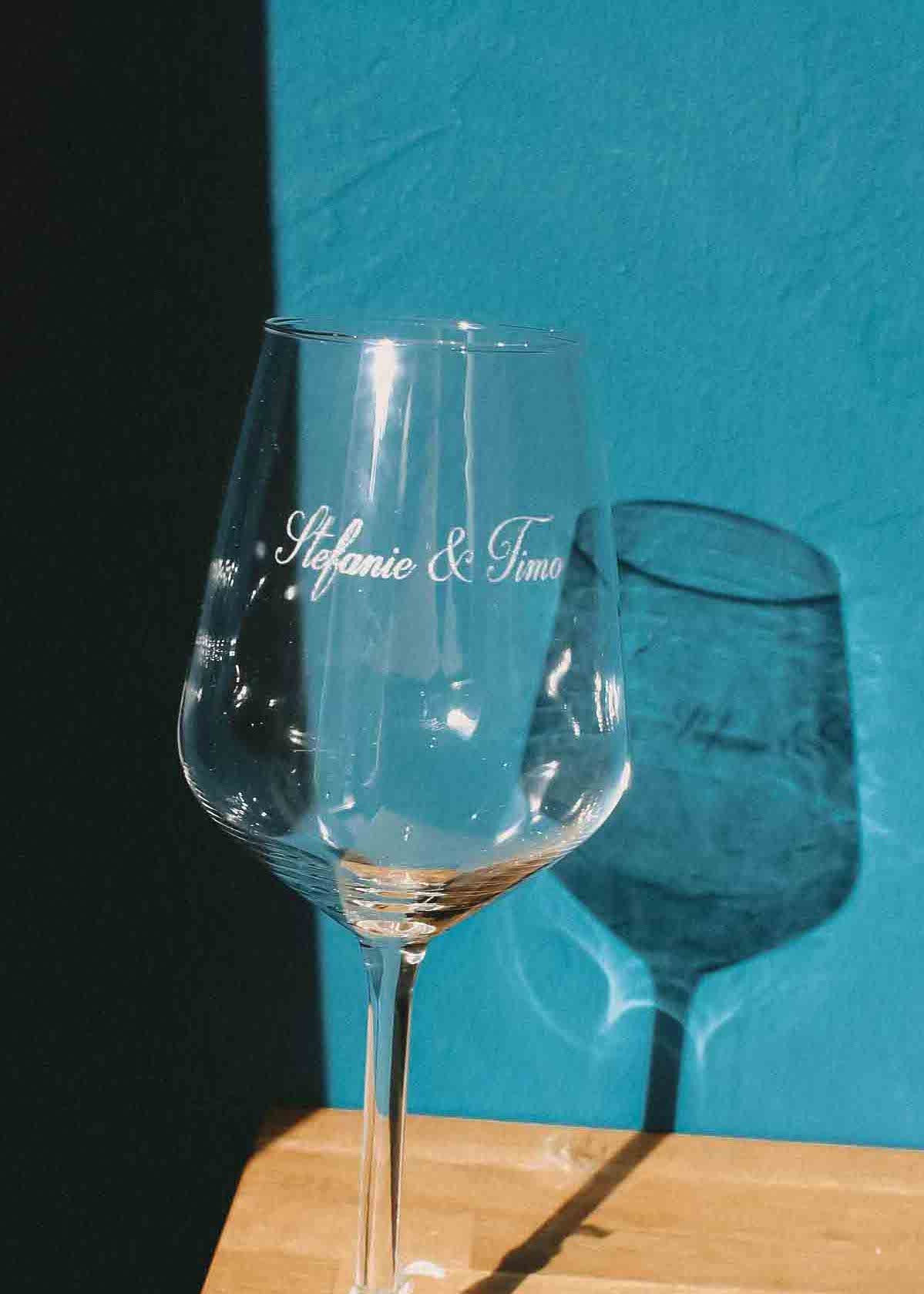 Weinglas mit Gravur, personalisierbares Glas-Geschenk